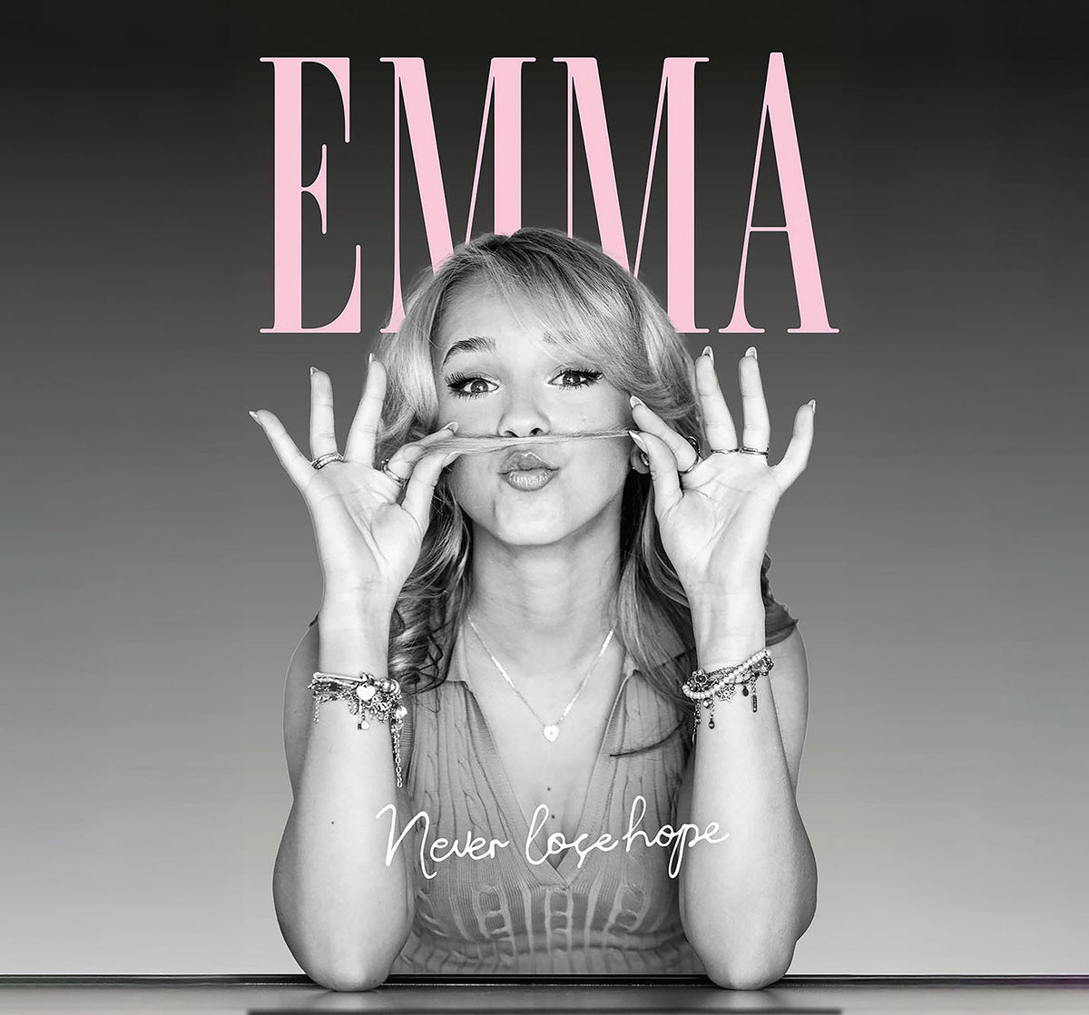 Emma Kok - Never Lose Hope